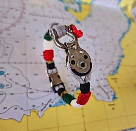 KİLİTLİ MAKARALI PARACORD BİLEKLİK